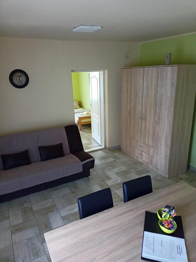 Pacir Apartman Fiva 아파트 외부 사진
